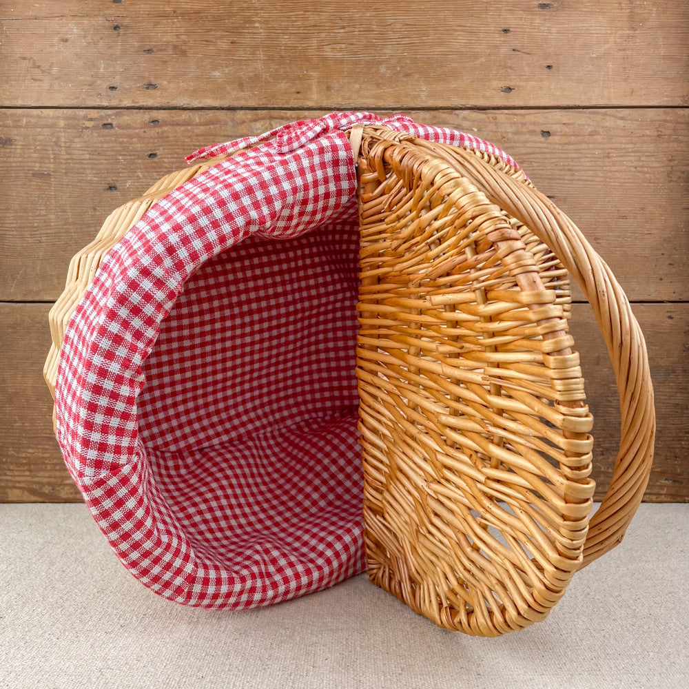 Panier motif Vichy rouge