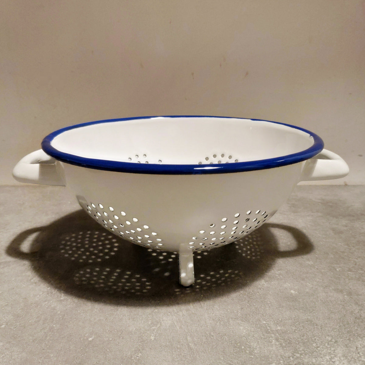 Passoire émail blanc Ø22cm