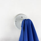 Patère blanche sortie de câble