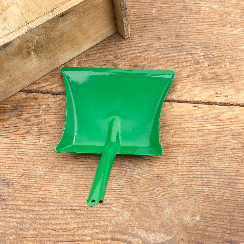 Pelle en métal pour enfant