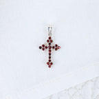 Pendentif croix Arlésienne en argent et grenats