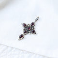 Pendentif croix grenats sur argent