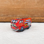 Petit camion de pompiers en métal