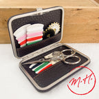 Petit set de couture de voyage en cuir