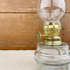 Petite lampe à pétrole verre et laiton