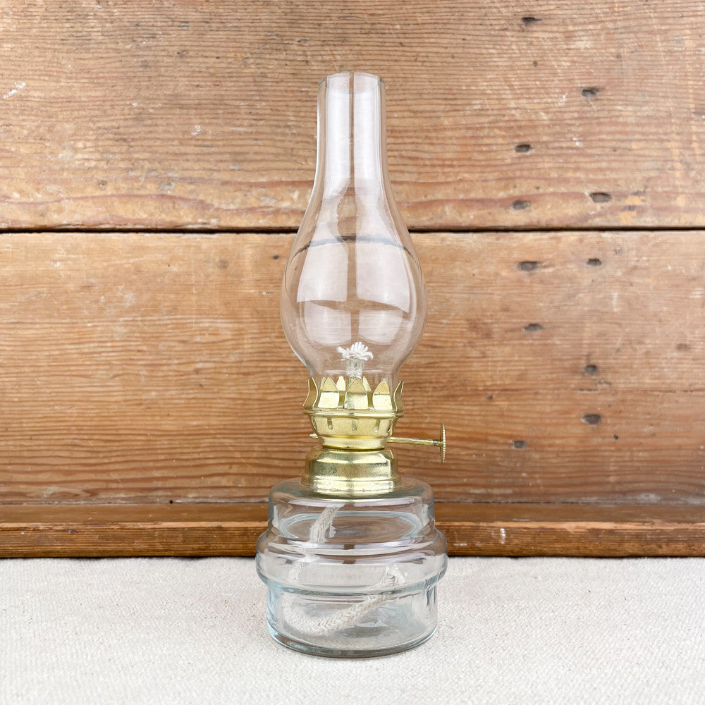 Petite lampe à pétrole verre et laiton