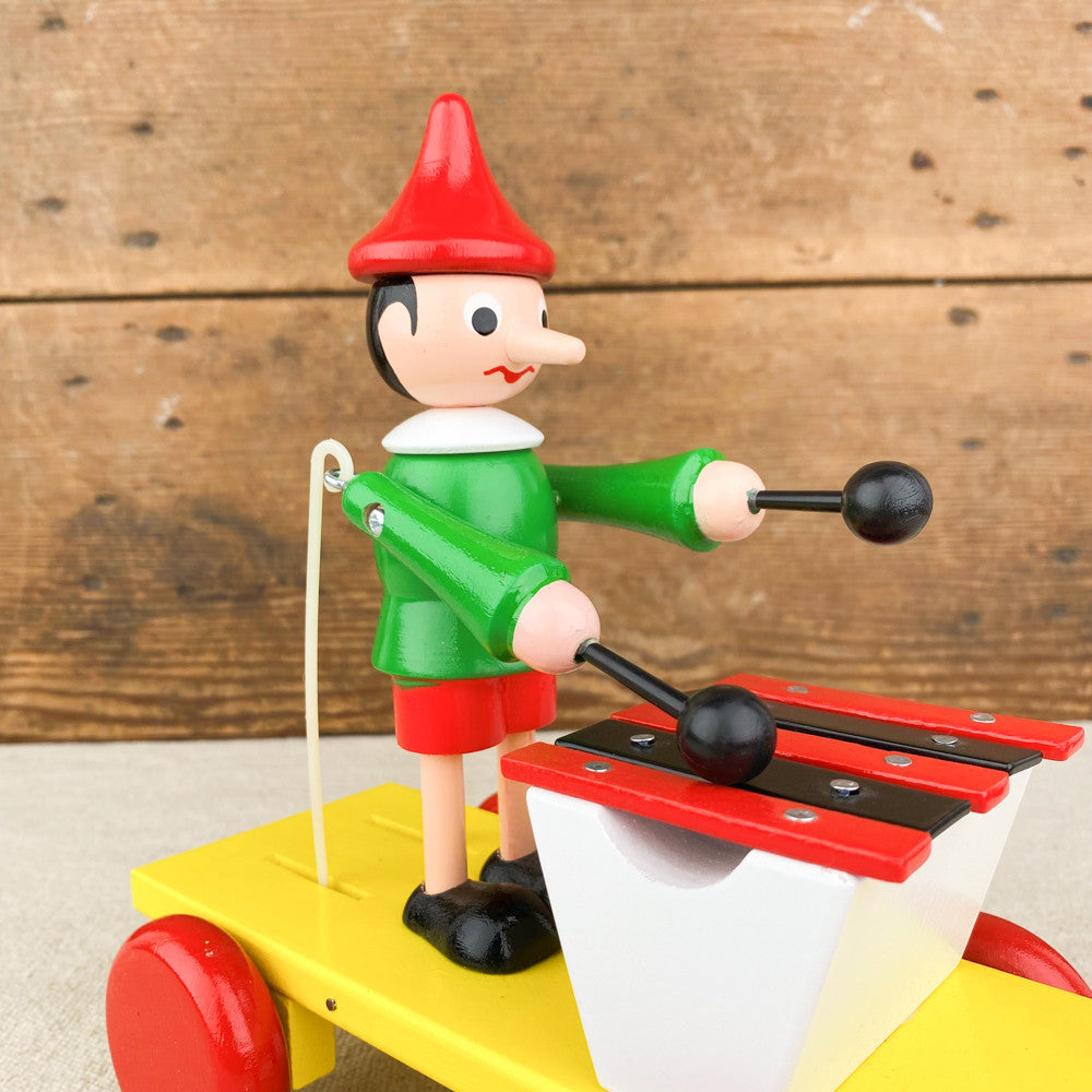 Pinocchio à tirer en bois