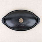 Plat en fonte avec couvercle Staub