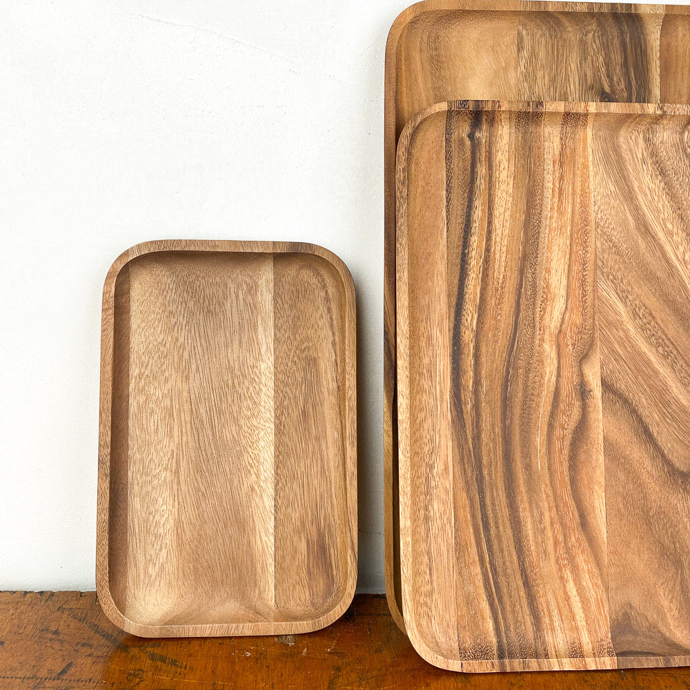 Plateau rectangulaire en bois d'acacia