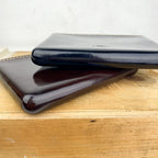 Pochette passeport en cuir moulé
