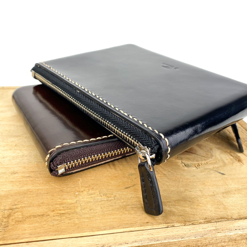 Pochette passeport en cuir moulé