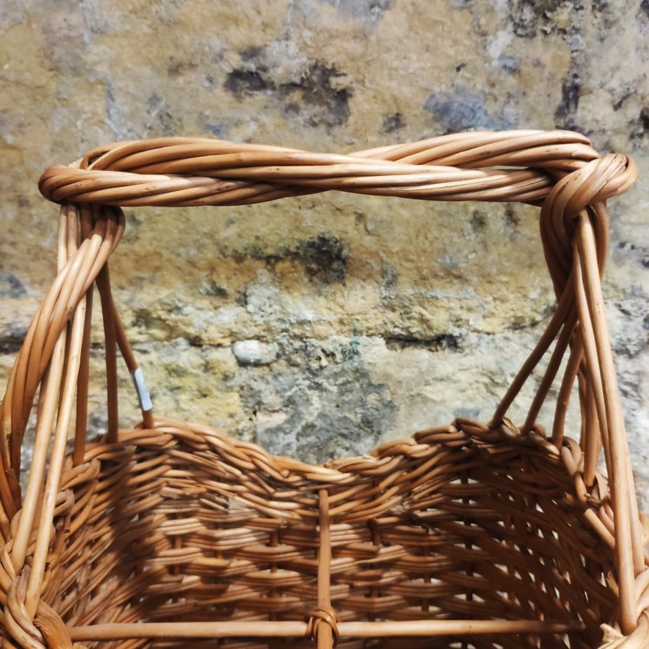 Porte-bouteilles en osier noisette