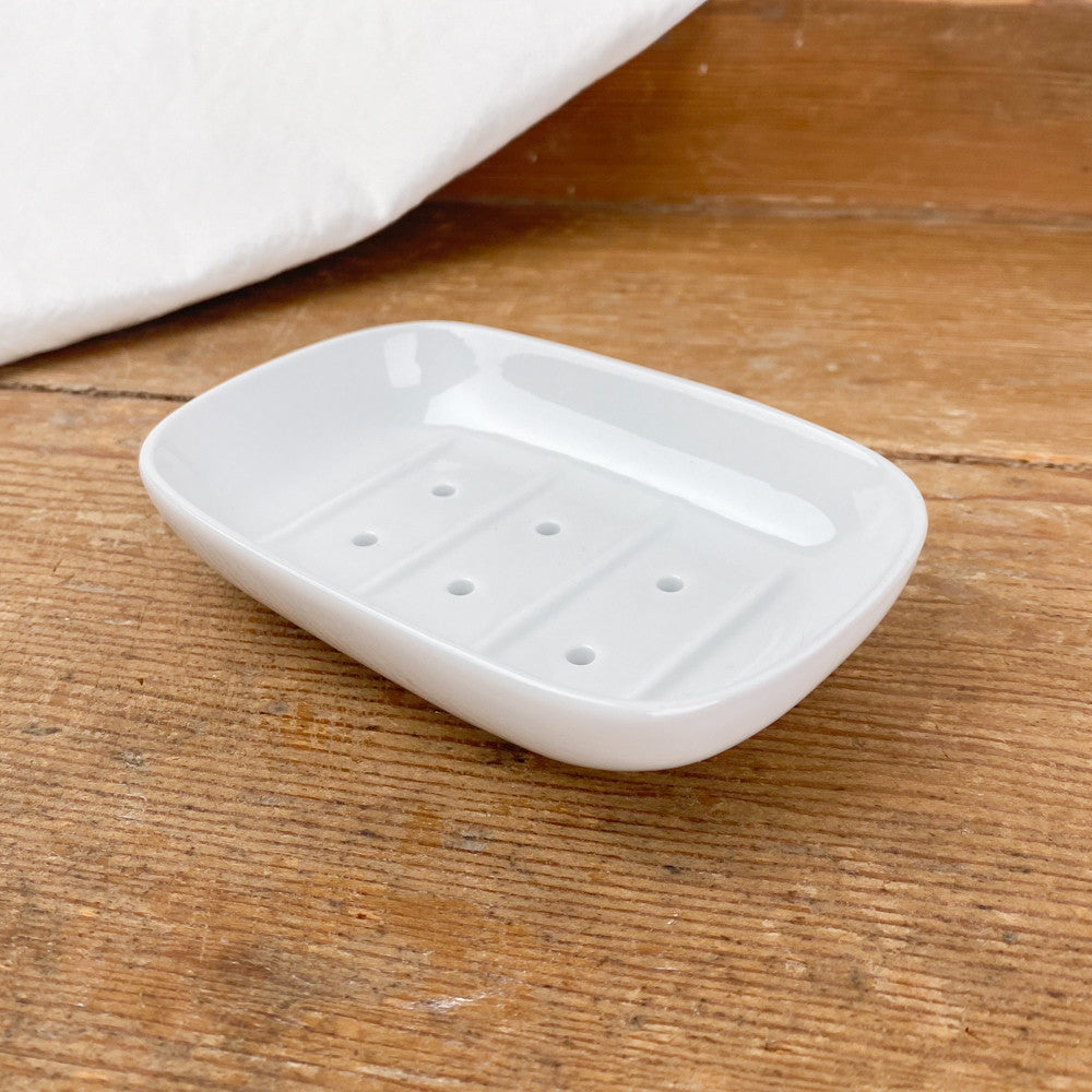 Porte-savon en porcelaine blanche