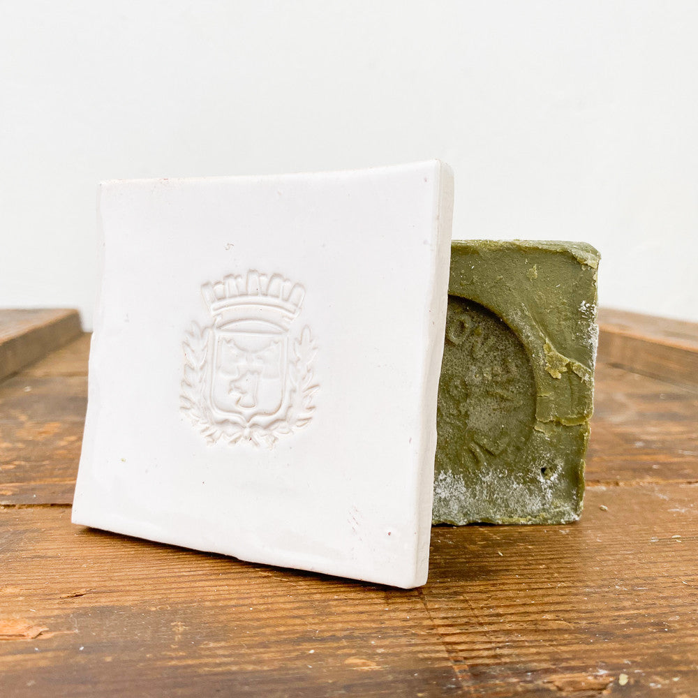 Porte-savon tomette émaillée blanche Maison Empereur