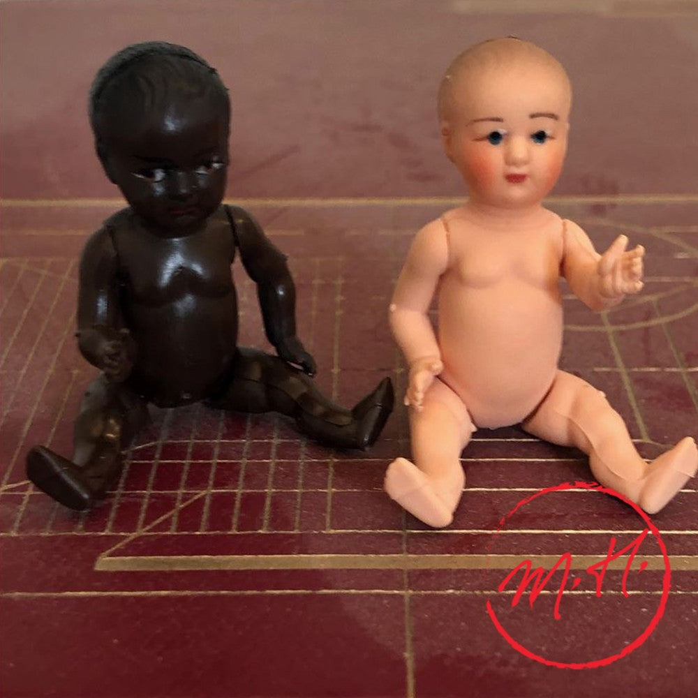 Deux Petits Poupons
