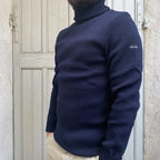 Pull col roulé marin