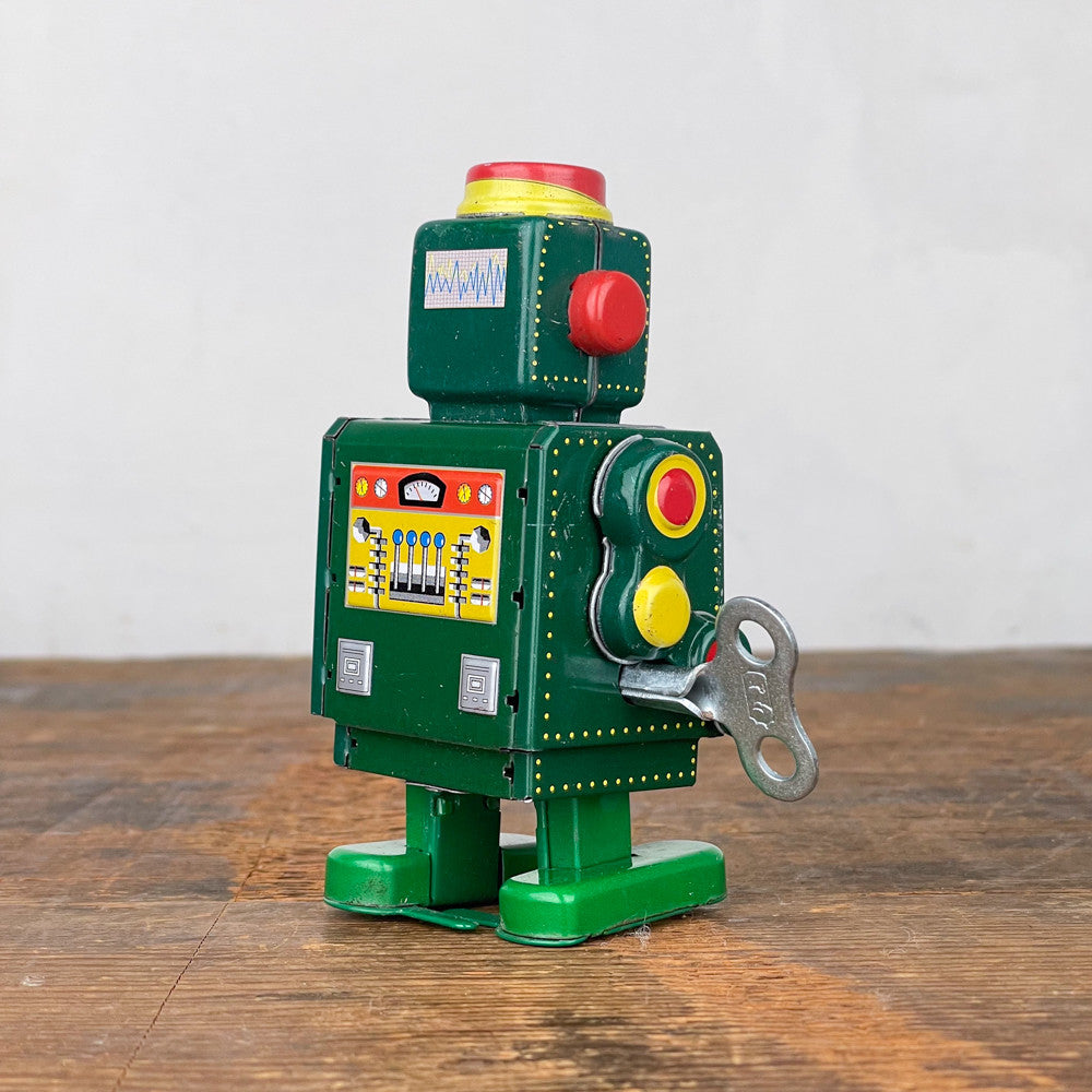 Robot mécanique vert