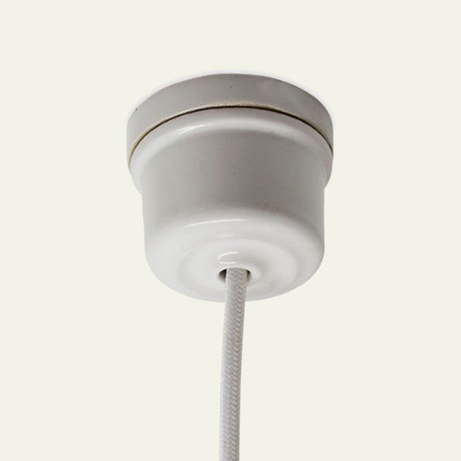 Rosace en porcelaine blanche