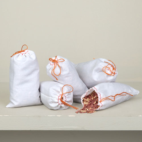 Sacs anti-mites naturel cèdre rouge x5