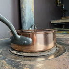 Sauteuse avec couvercle en cuivre étamée