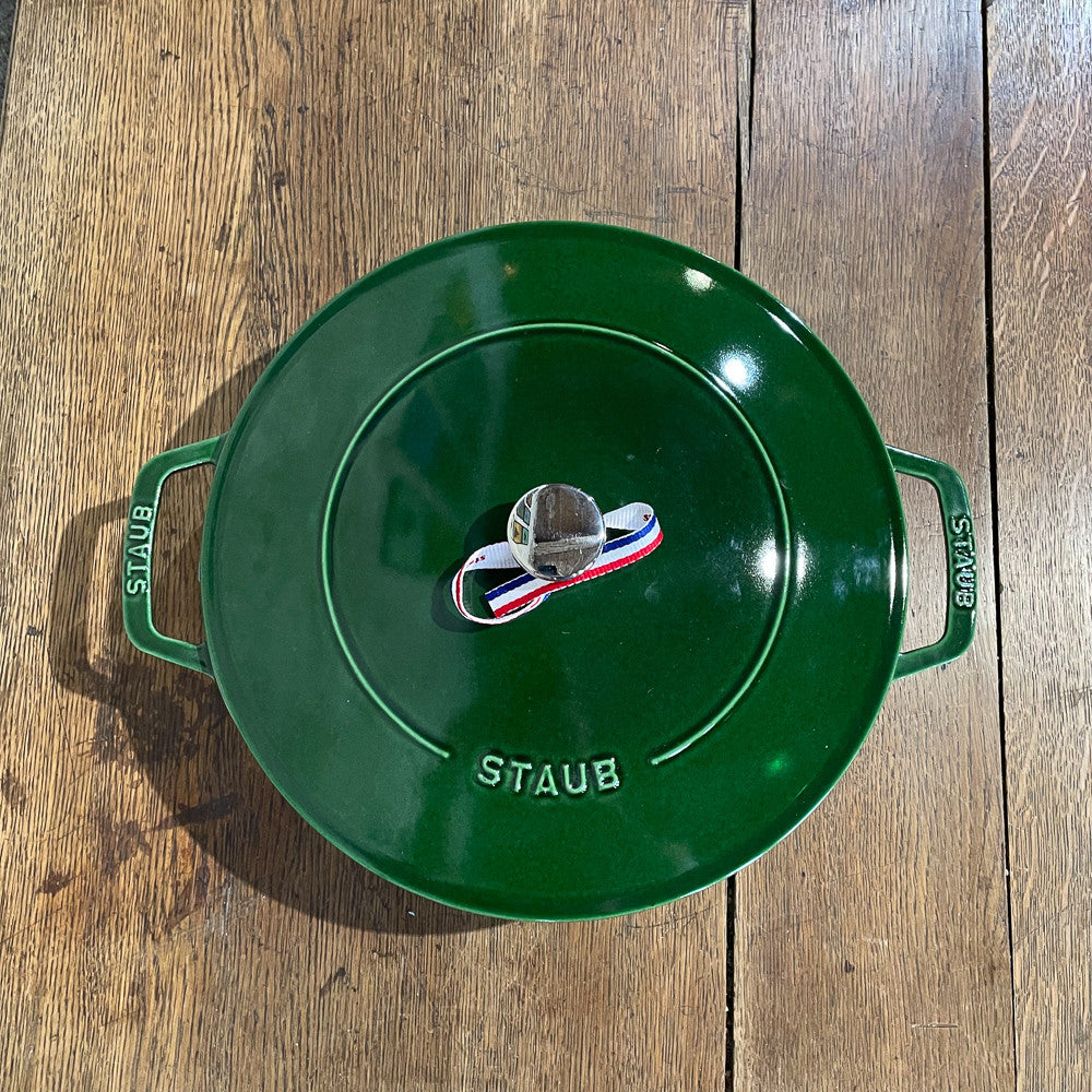 Sauteuse en fonte vert basilic