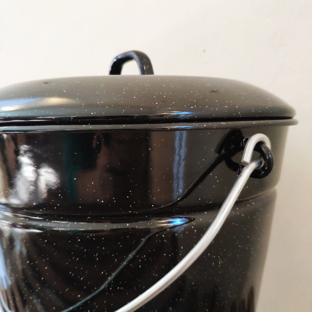 Seau émail noir 10L