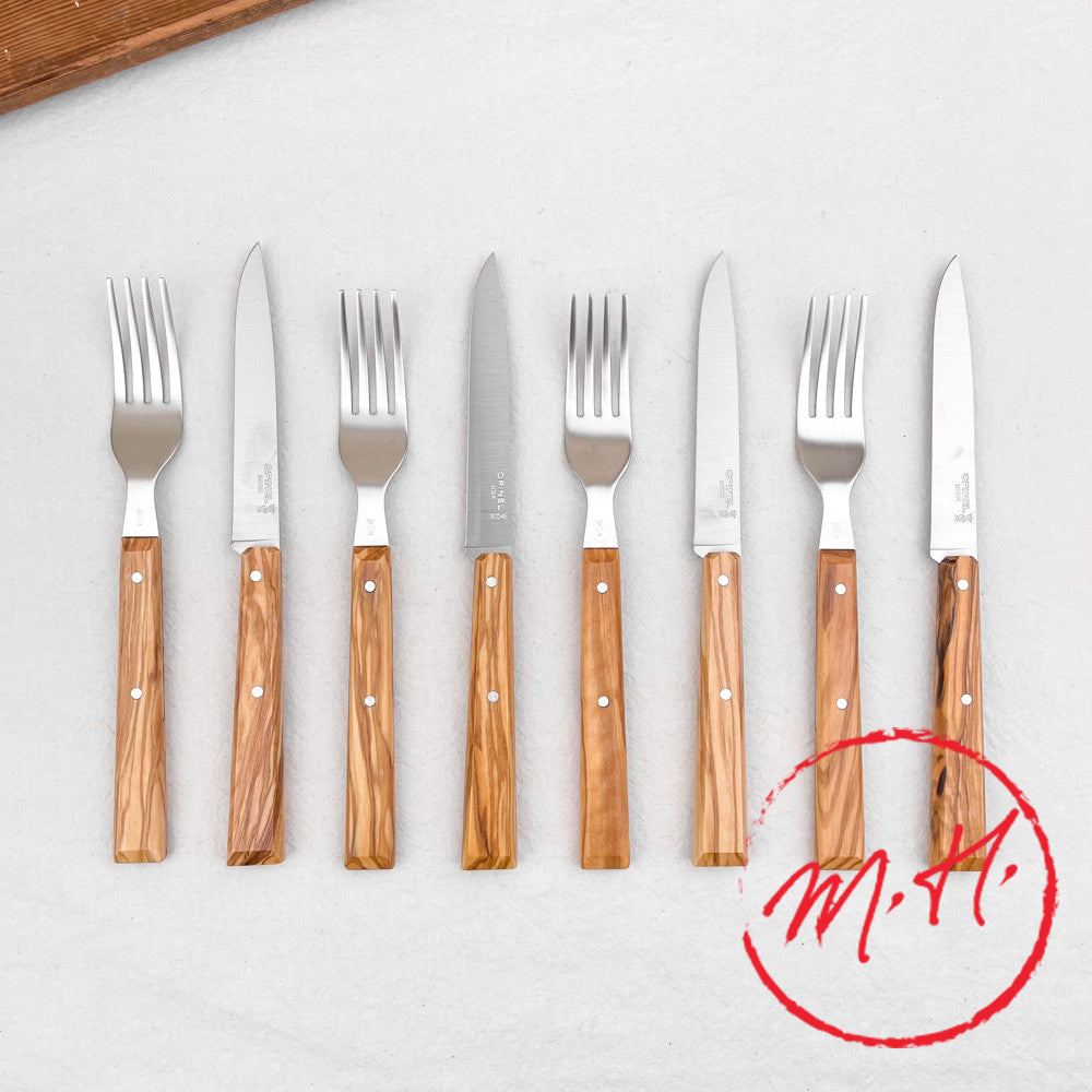 Set de 4 couteaux et fourchettes en olivier Opinel