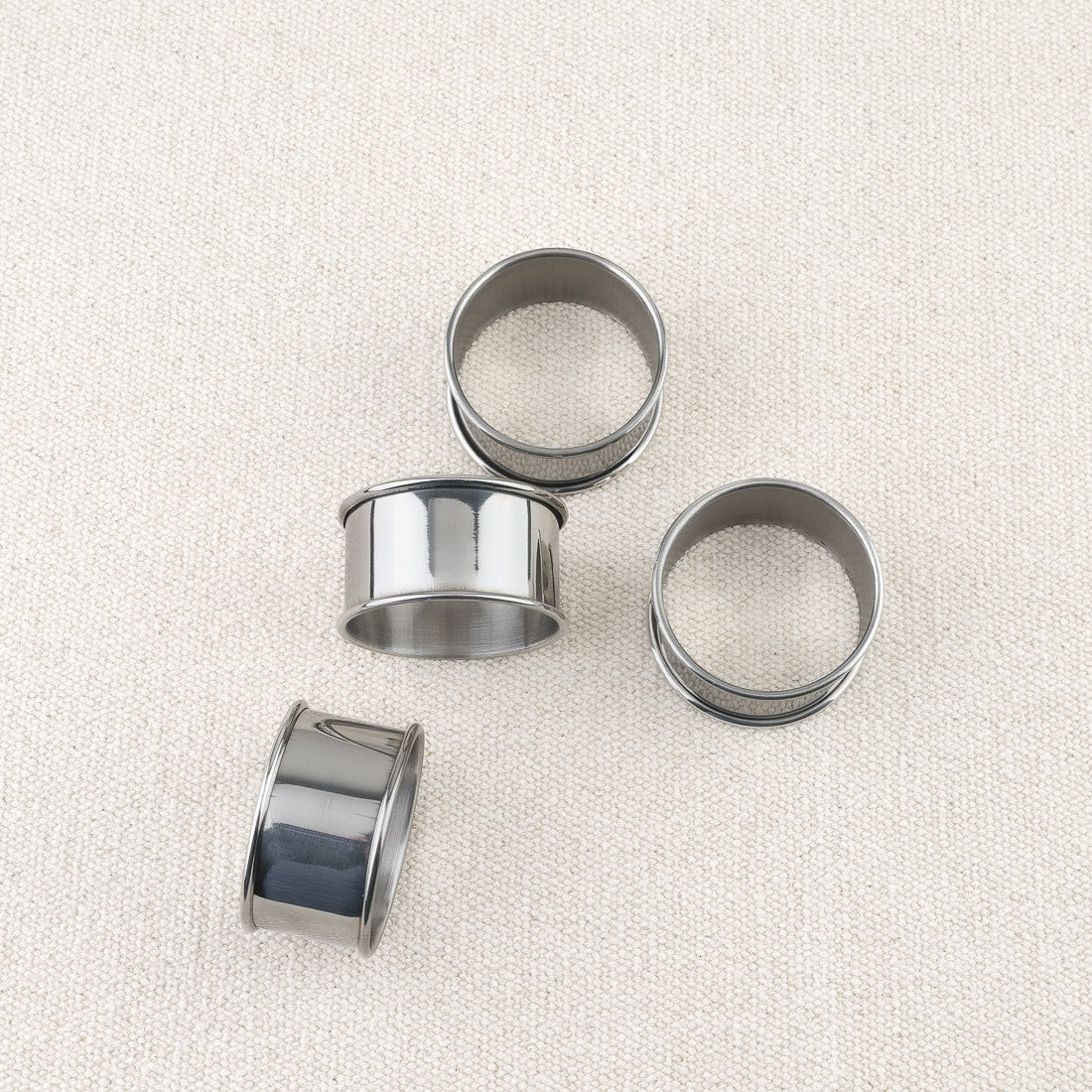 Set de 4 ronds de serviettes en inox
