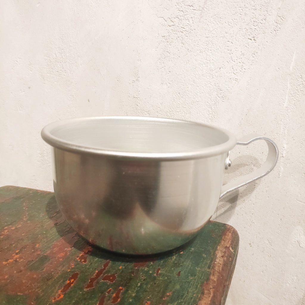 Tasse en aluminium