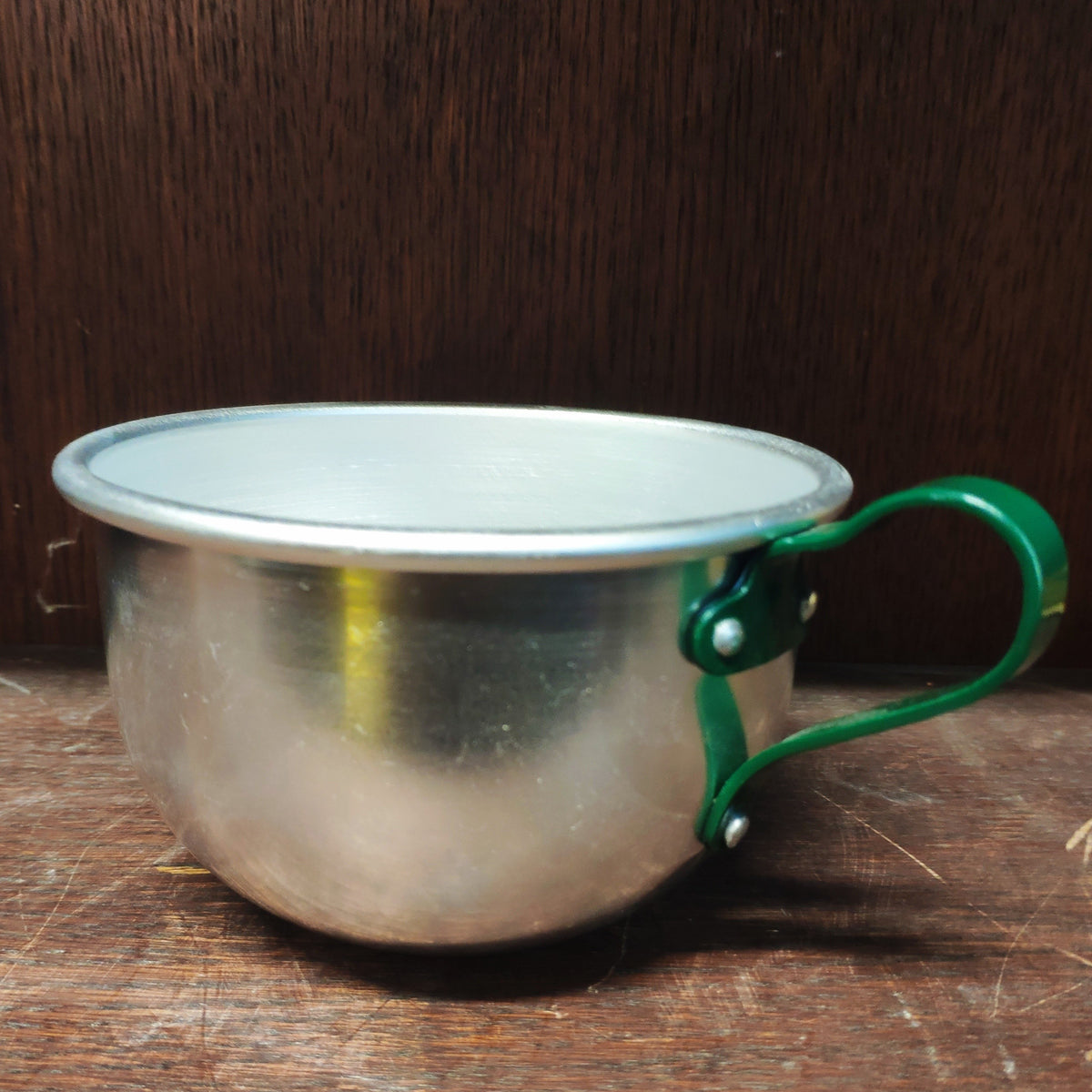 Tasse en aluminium