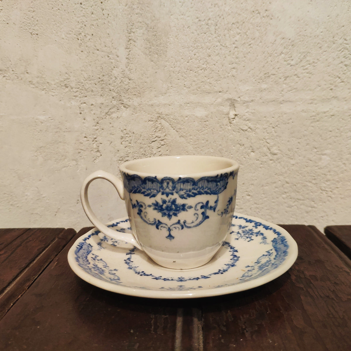 Tasse et soucoupe décor bleu