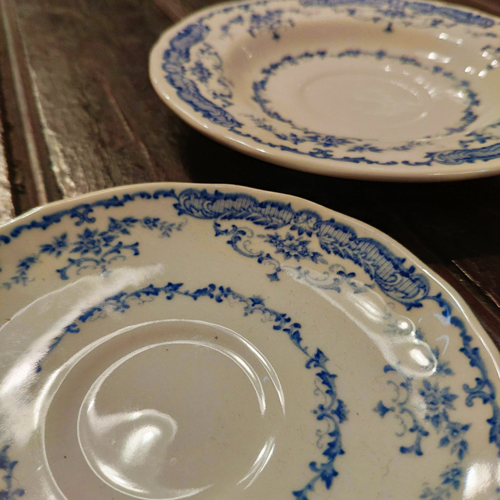 Tasse et soucoupe décor bleu
