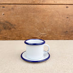 tasse à café émail blanc liseré bleu