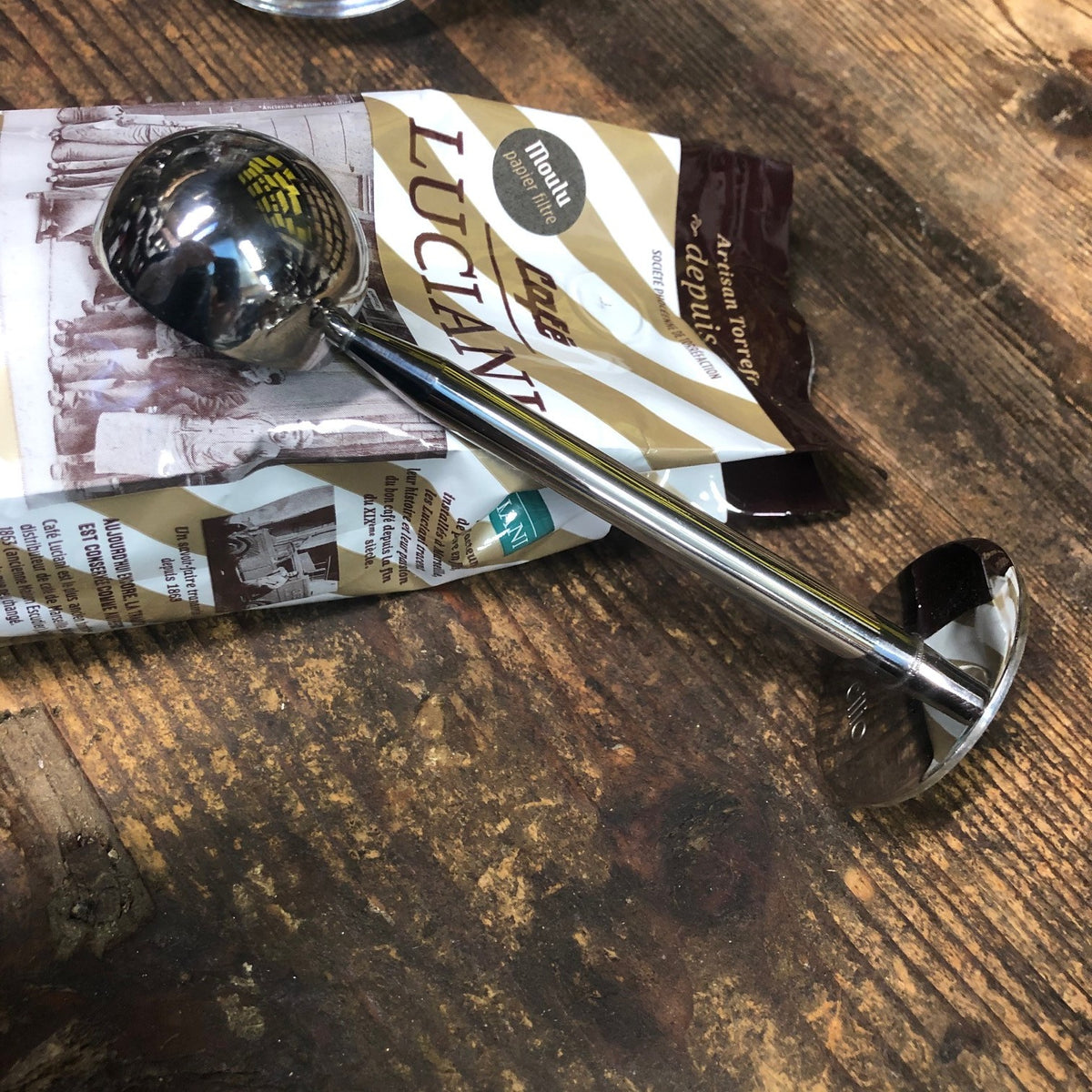 Tasseur à café avec doseur