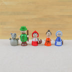 Figurines en bois petit chaperon rouge