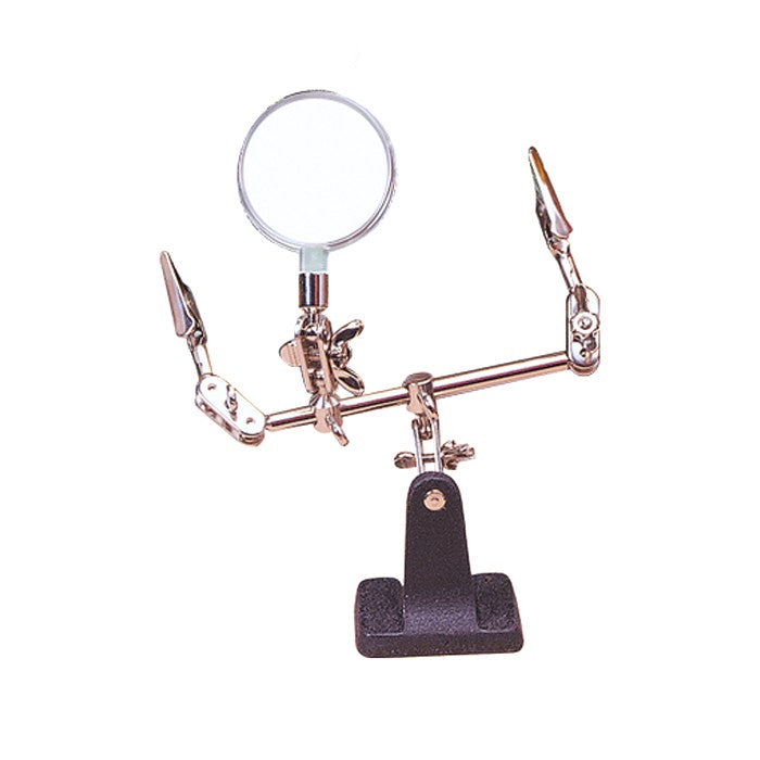 Troisième main avec loupe