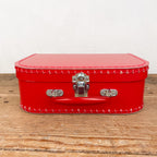 Valise rouge en carton