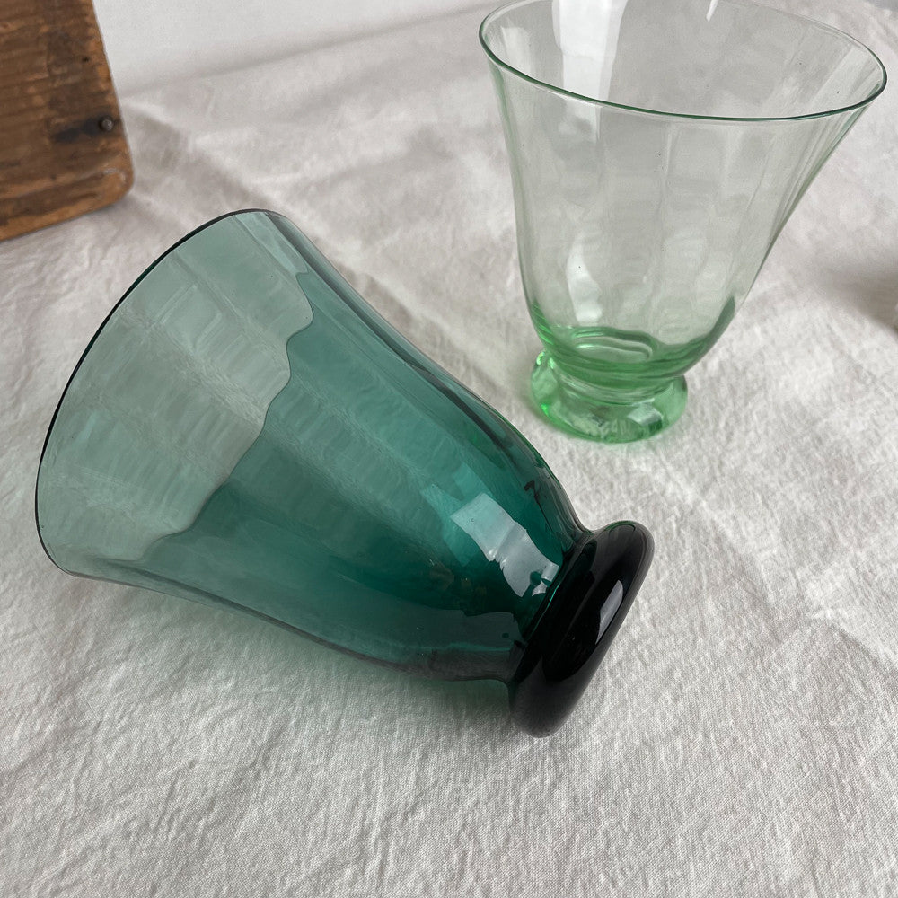 Verre à eau coloré
