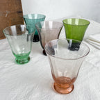 Verre à eau coloré