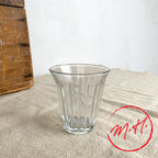 Verre à rainures