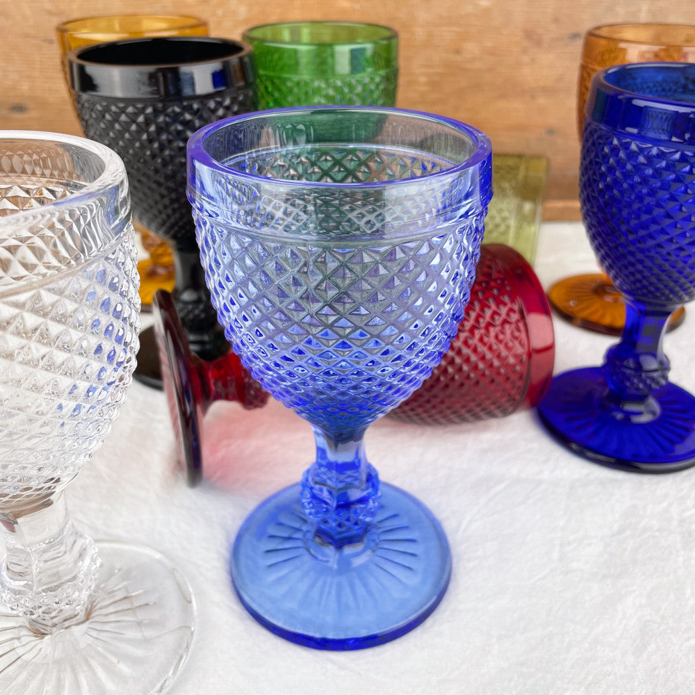 verre à pied bleu clair
