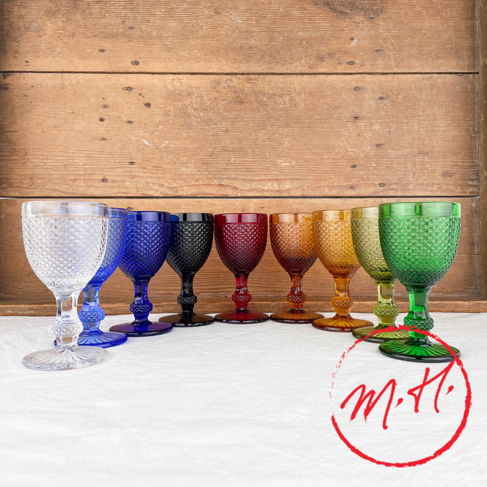 Verre à vin coloré finition pointe de diamant