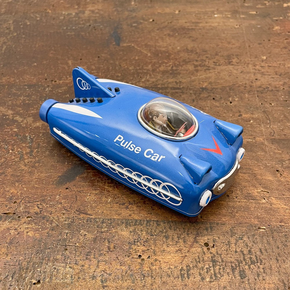 Voiture de l'espace en métal