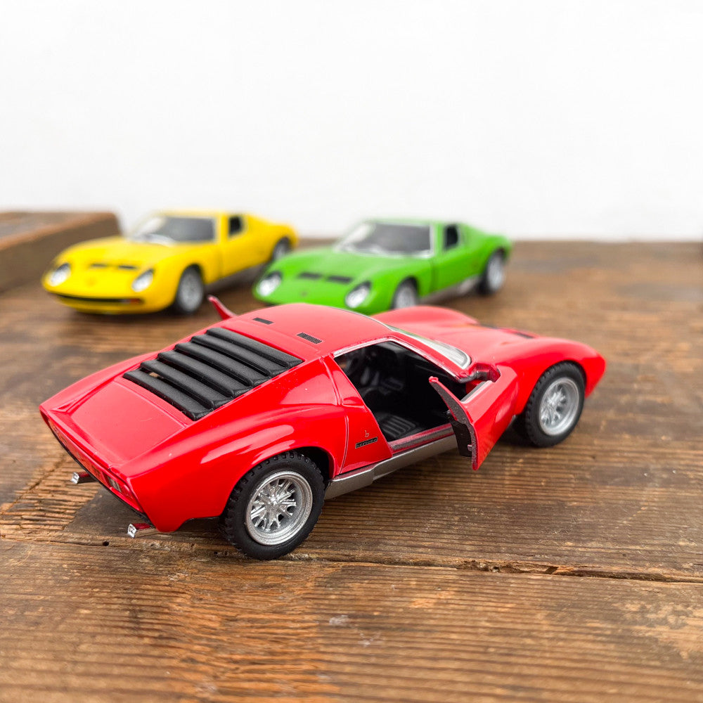 Voiture Lamborghini Miura miniature en métal