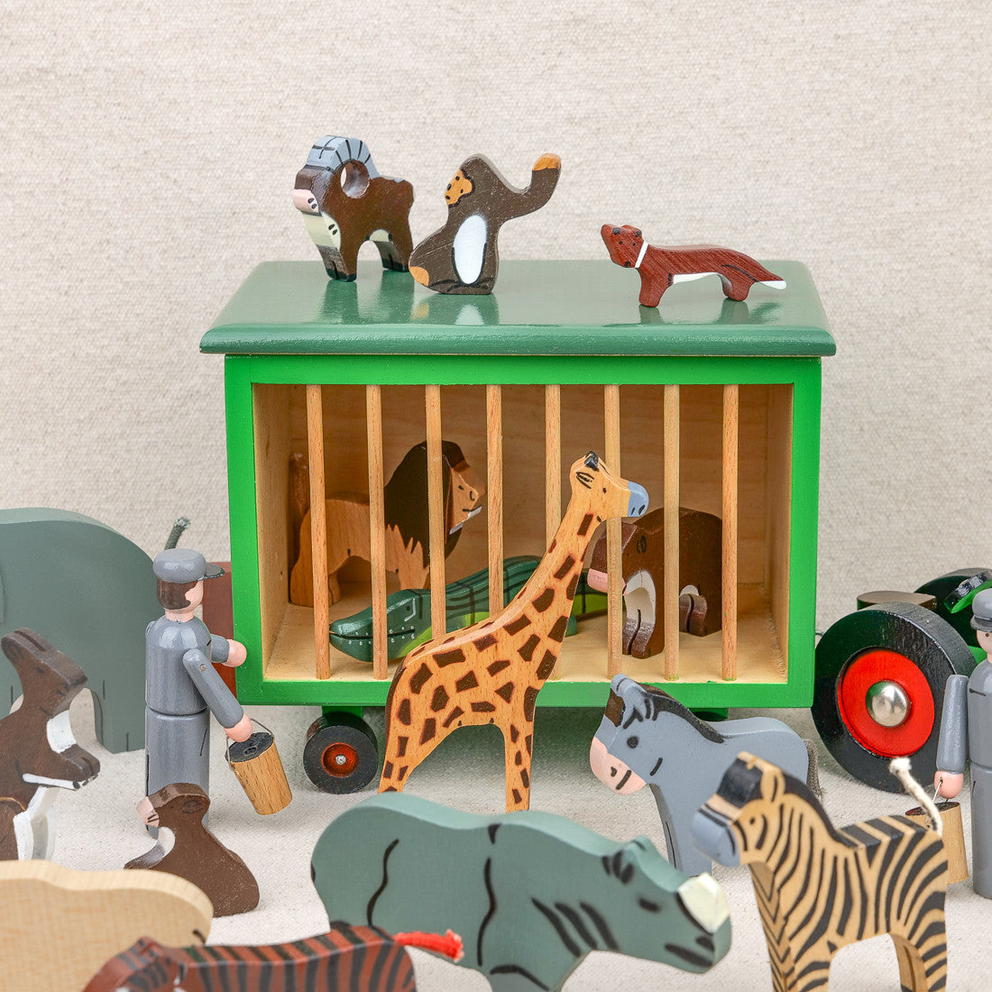 Zoo tracteur et barrières en bois